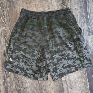 Lululemon 7’ Pace Breaker Shorts